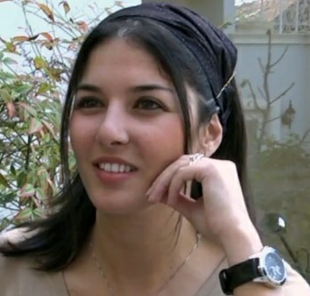 DINAHZENOU2.jpg