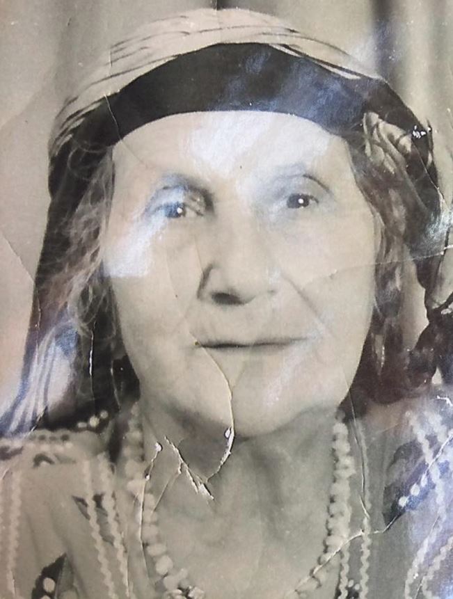 ELBAZESTHER09.jpg