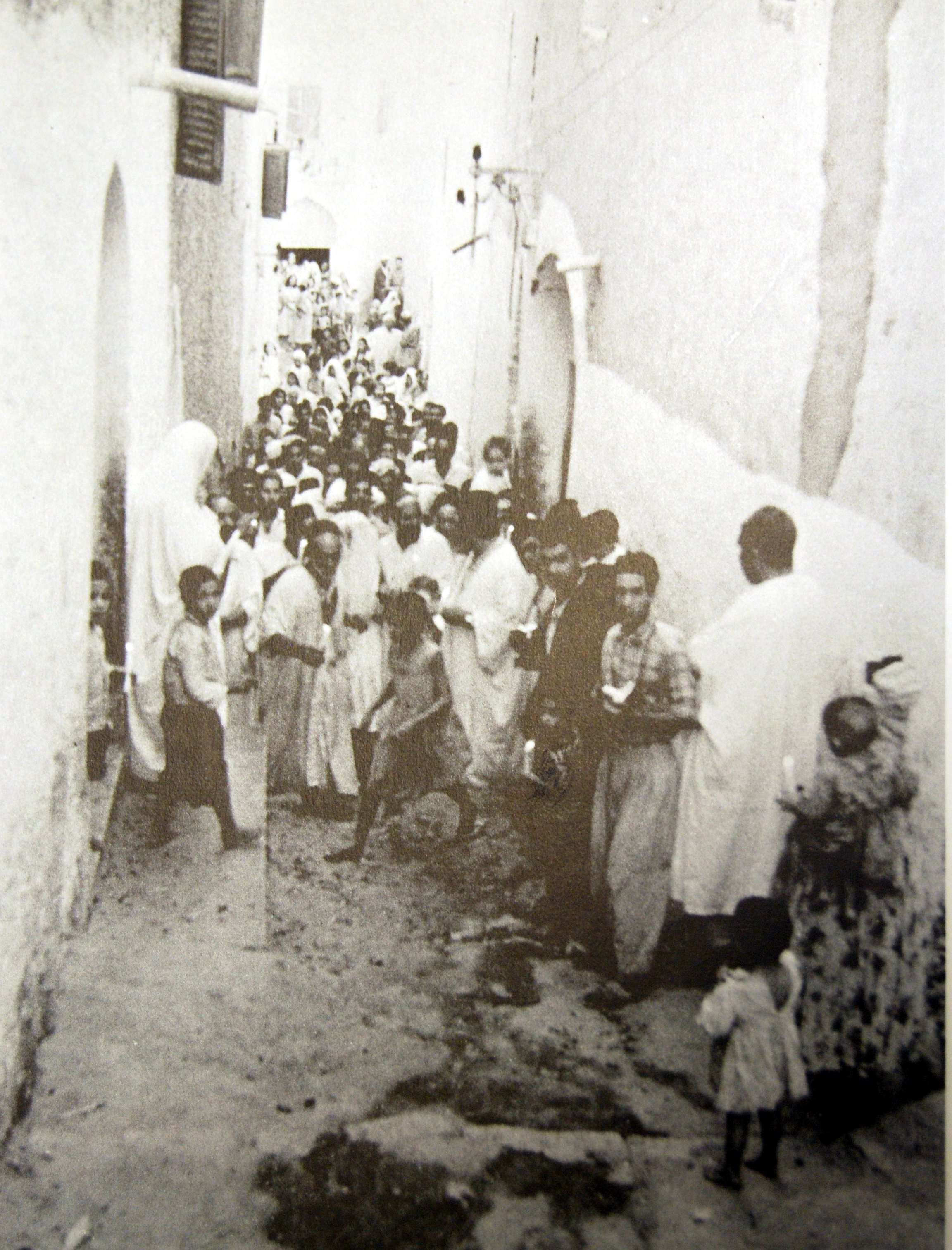 FIG12A.jpg