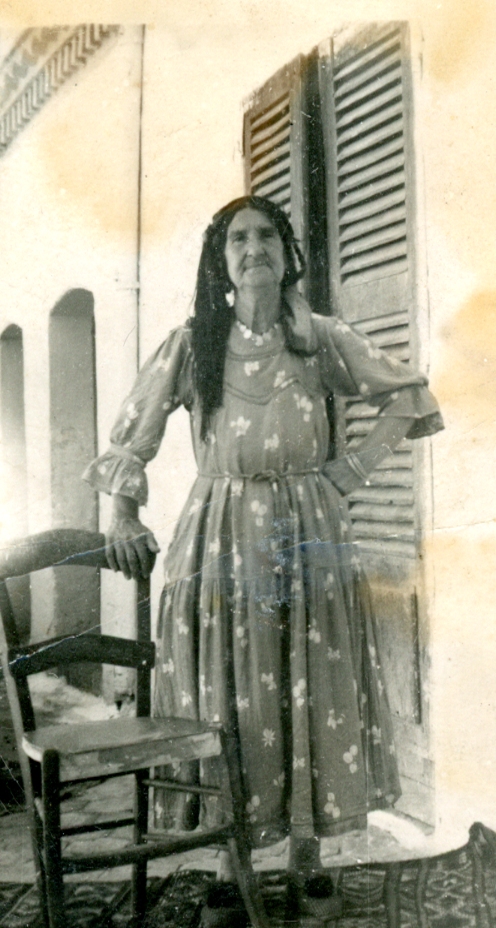 MIRIAMFEMMEAHARONCHEKROUN001.jpg