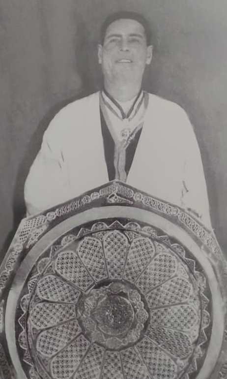 MOSHEBENYAHYACHEK99.jpg