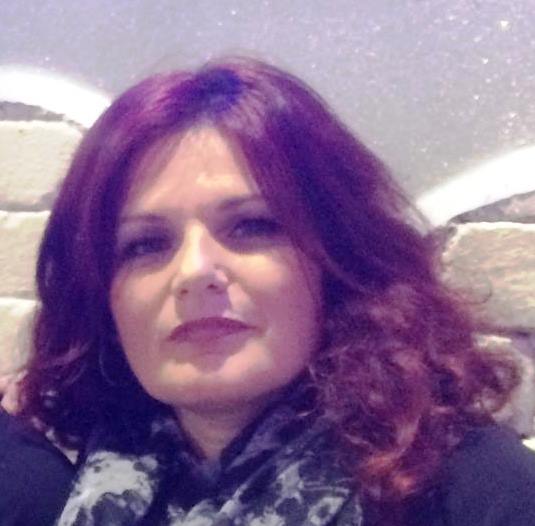 SARACHEKROUN22.jpg